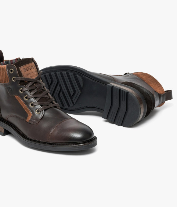 Boots Benjamin Cafe