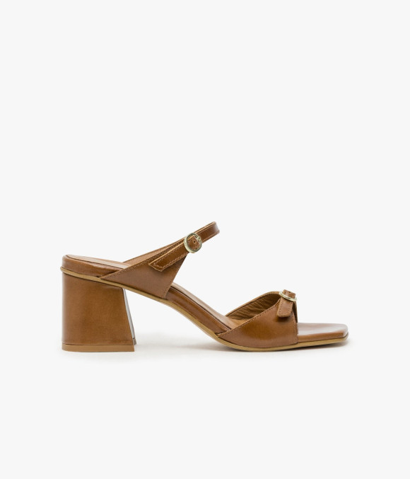 Mule Vanilla Camel