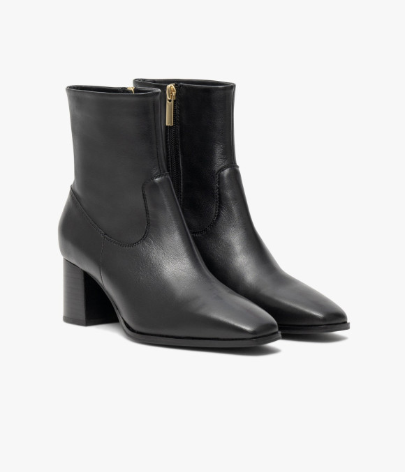 Boots Judith