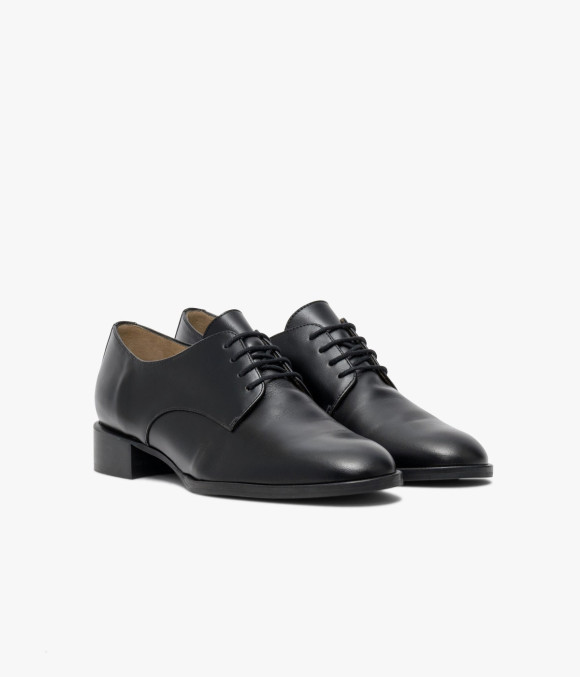 Derby Carole Noir
