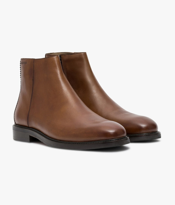 Boots Montague Cognac